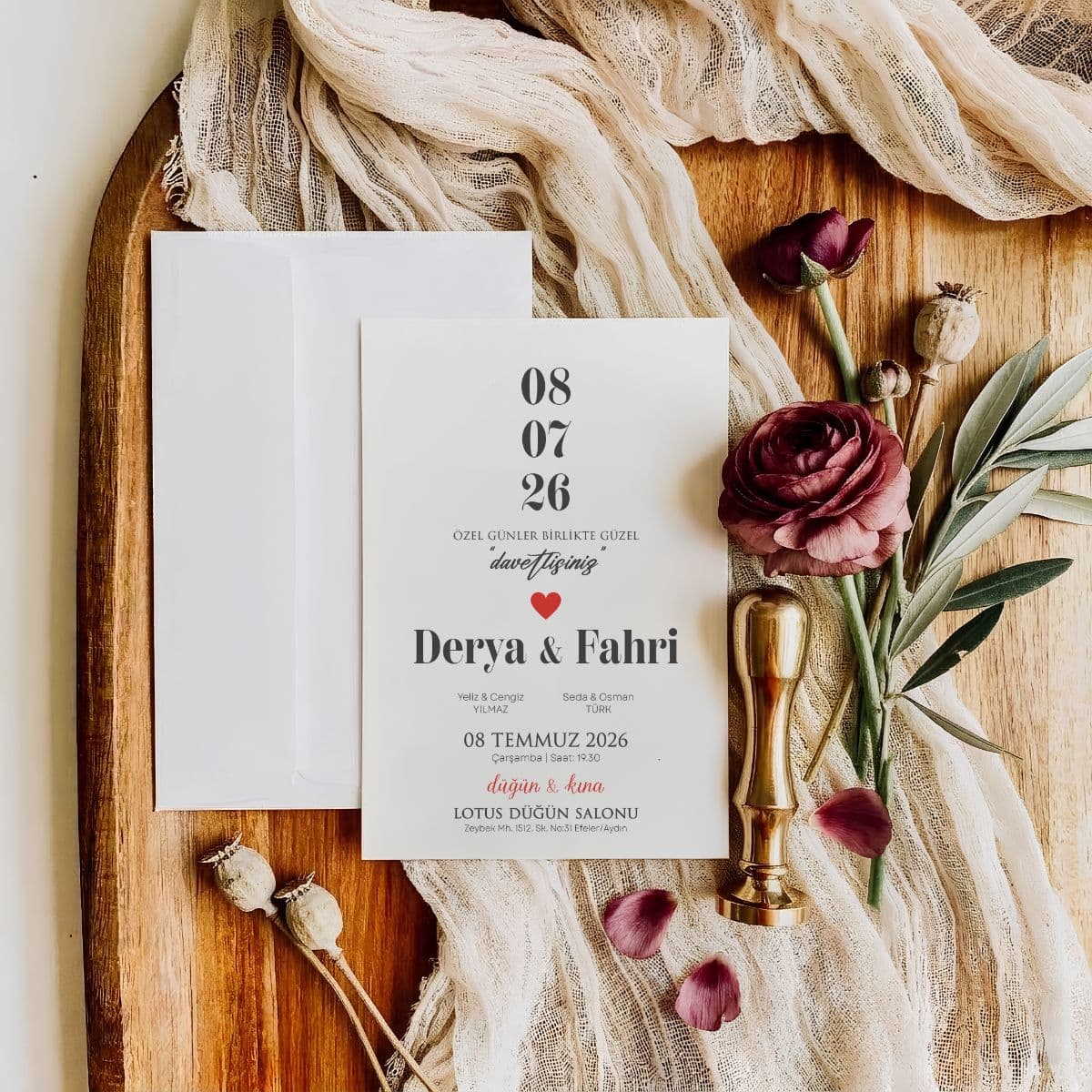 Minimalist Beyaz Zarflı Düğün & Kına Davetiyesi